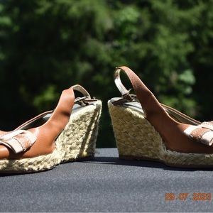 Women’s platform shoes